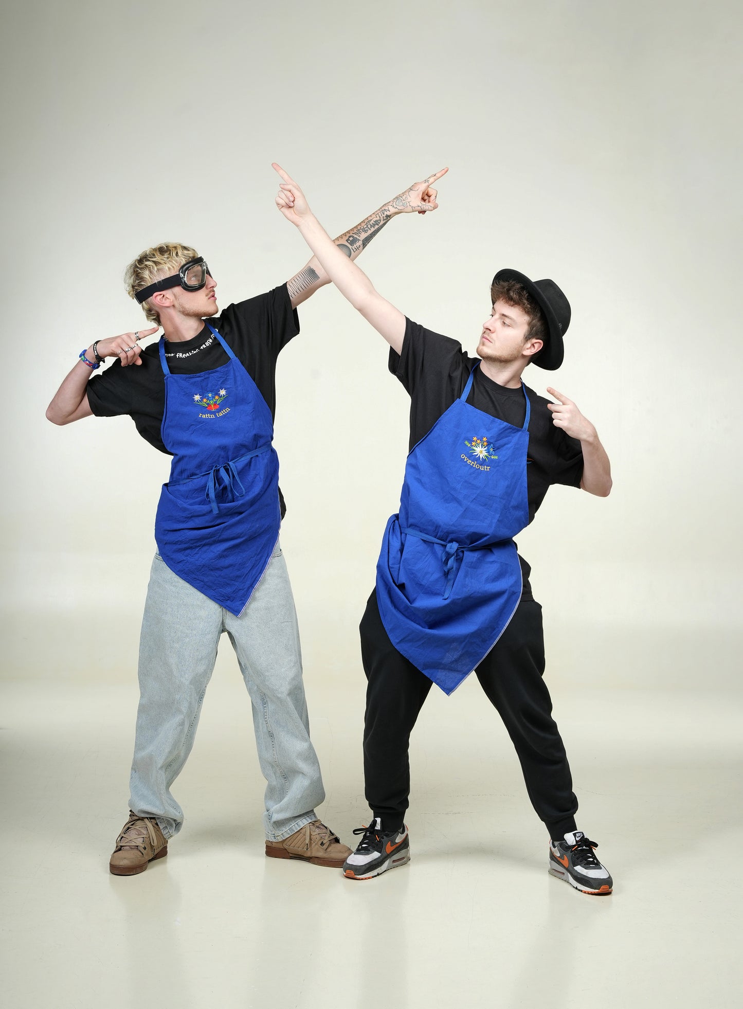 Apron - Overloutr